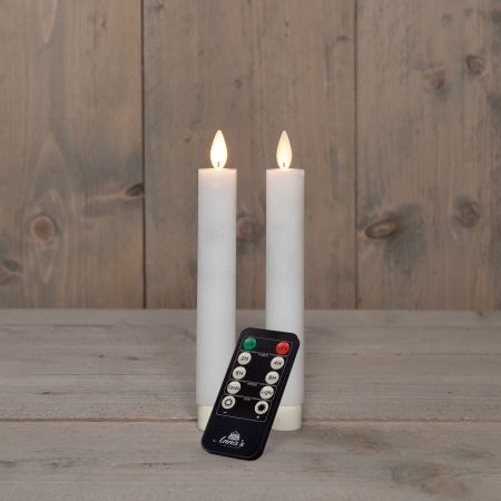 DINERKAARS WAX LED BEWEGENDE VLAM OP BATTERIJ MET AFSTANDSBEDIENING  2 STUKS H18CM WIT